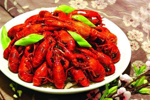 小龍蝦逆襲成餐桌“貴族”，背后隱藏怎樣的財稅問題？